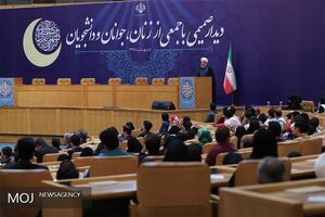 دیدار حسن روحانی با جمعی از زنان، جوانان و دانشجویان