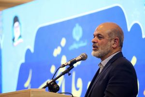 دشمن برای شرکت نکردن مردم در انتخابات به هر ابزاری متوسل شده است