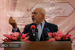 هیچ وقت پای میز مذاکره نرفتیم/ فشار و تحریم نمی تواند سیاست های ما را تغییر دهد