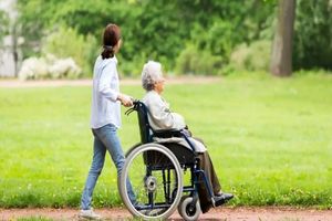 روستاییان سالمند در برخوار رایگان ویزیت شدند