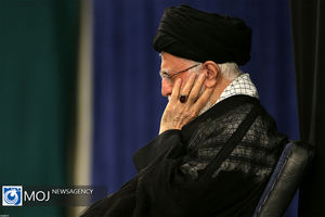 عزاداری شب عاشورای حسینی با حضور مقام معظم رهبری