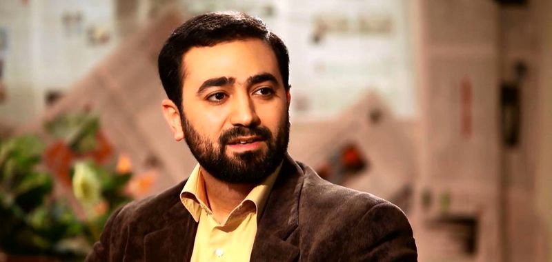 سوء استفاده سخیف مجری جنجالی صدا و سیما از استعفای عباس آخوندی