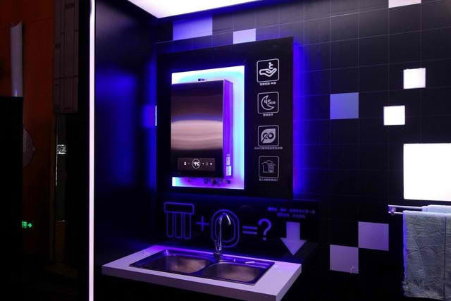 هدایت دوش، وان حمام و آینه با گجت هوشمند