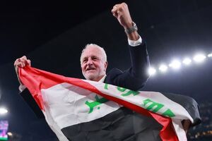  قرارداد سرمربی استرالیایی تیم ملی عراق تمدید شد