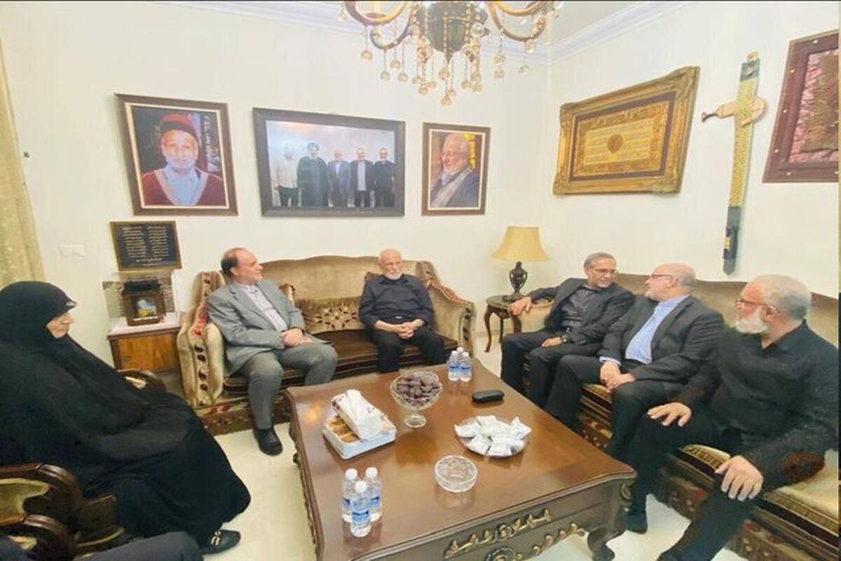 هیات پارلمانی ایران با خانواده شهید سید حسن نصرالله دیدار کردند