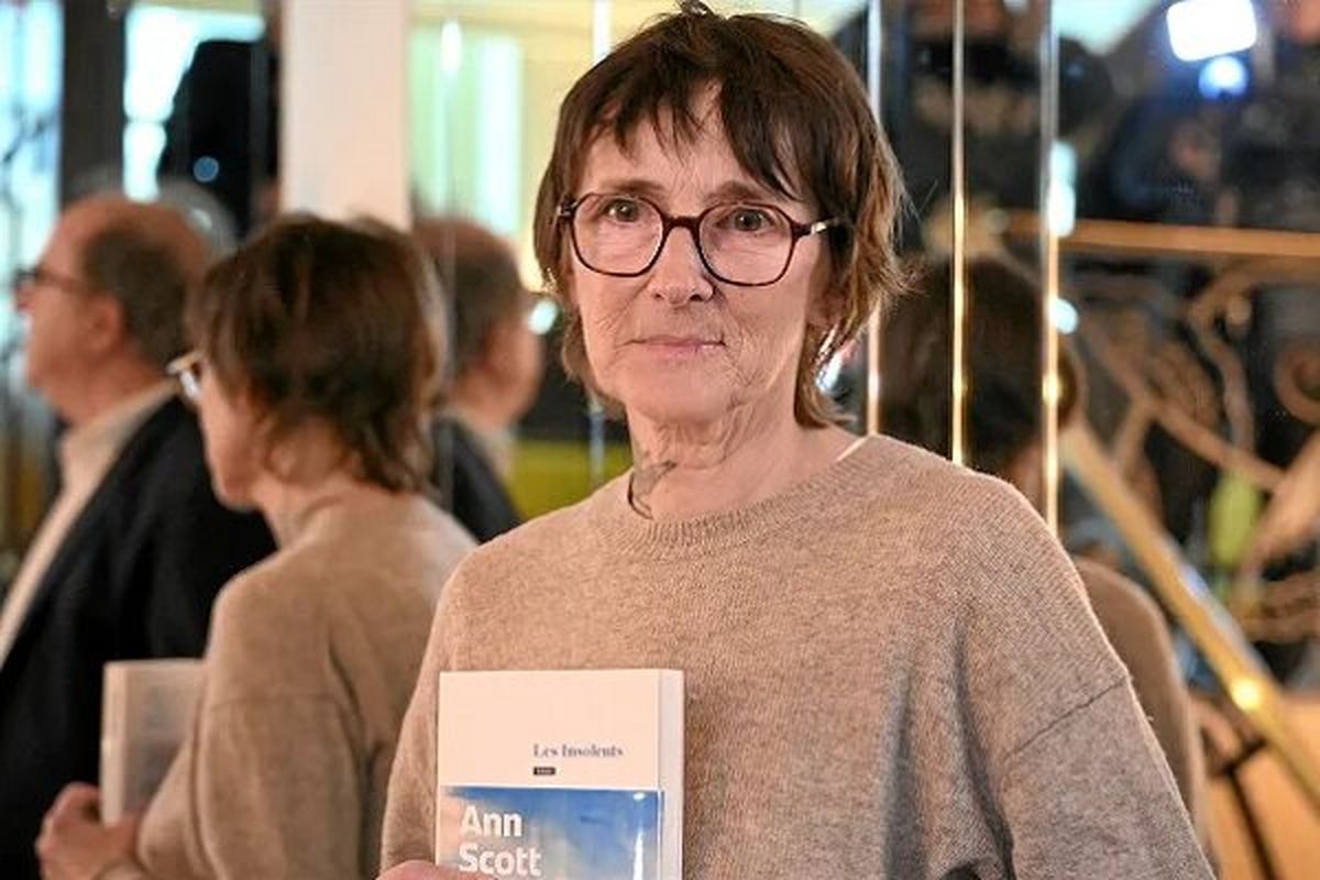 آن اسکات نویسنده