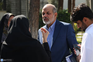 ساماندهی مهاجرین و مبارزه با قاچاق سوخت در دستور کار است/دولت قیمت نان را اضافه نکرده بلکه یارانه اضافی را به نانوایی‌ها داده است