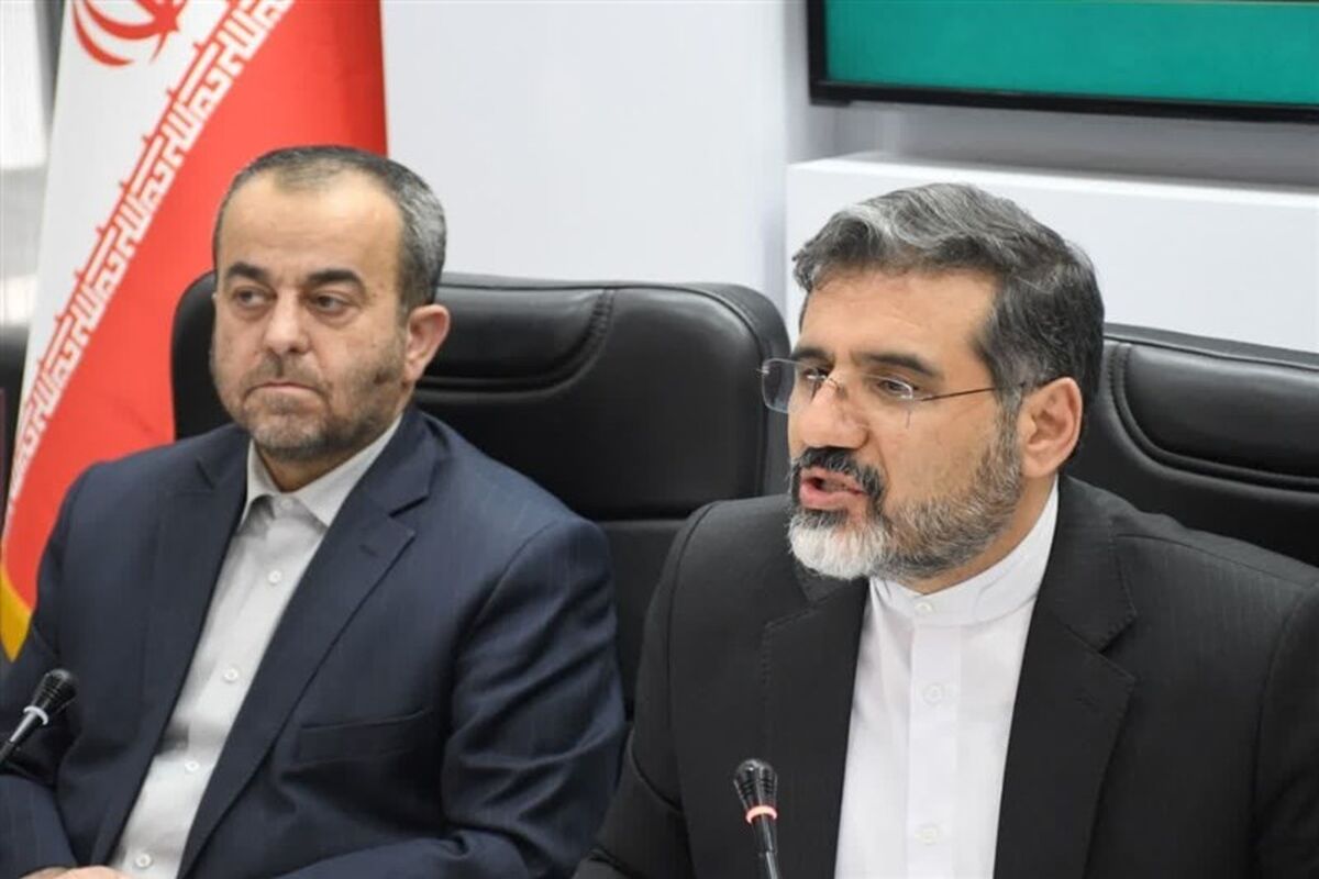 وزیر فرهنگ و ارشاد اسلامی در خراسان جنوبی