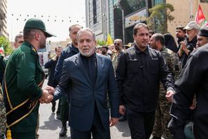 وطن من با واژه‌ی «تسلیم» بیگانه است