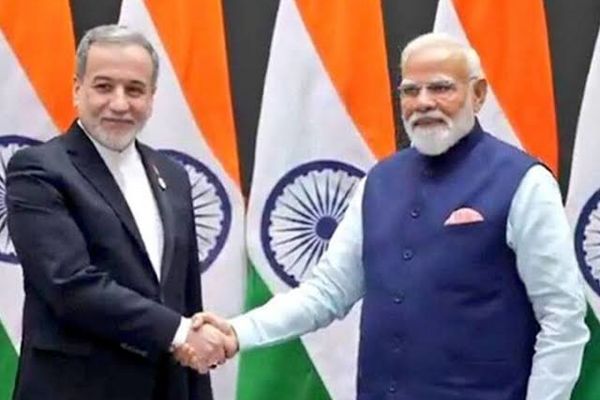 دیدار و گفتگوی عراقچی با نخست وزیر هند