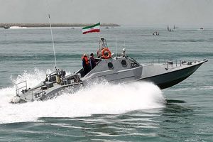 آغاز آیین آب و خاک مقاومت با برگزاری رژه شناوری صیادان مرزنشین