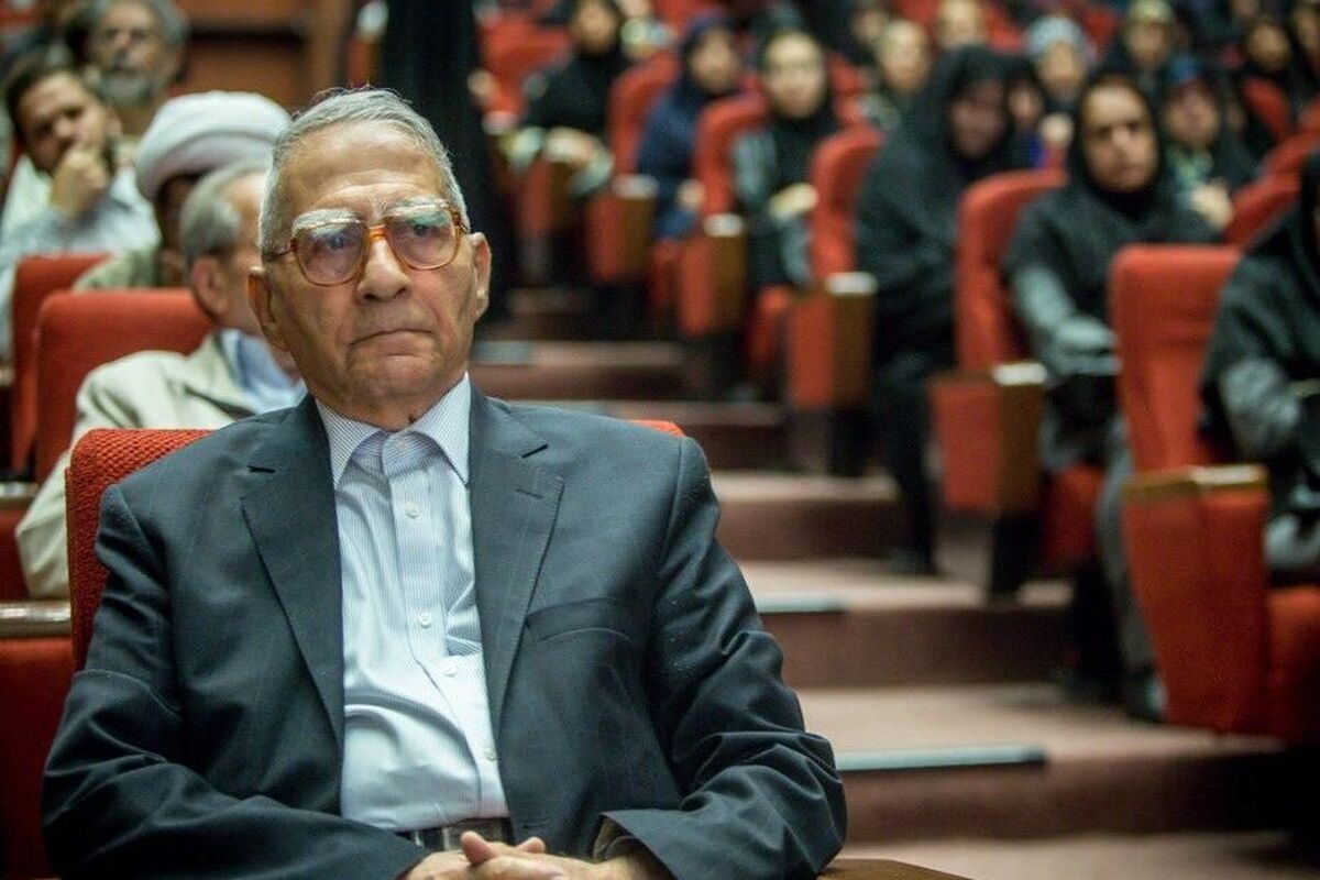 کریم مجتهدی