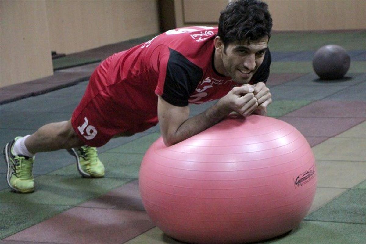 تمرین سرخ پوشان