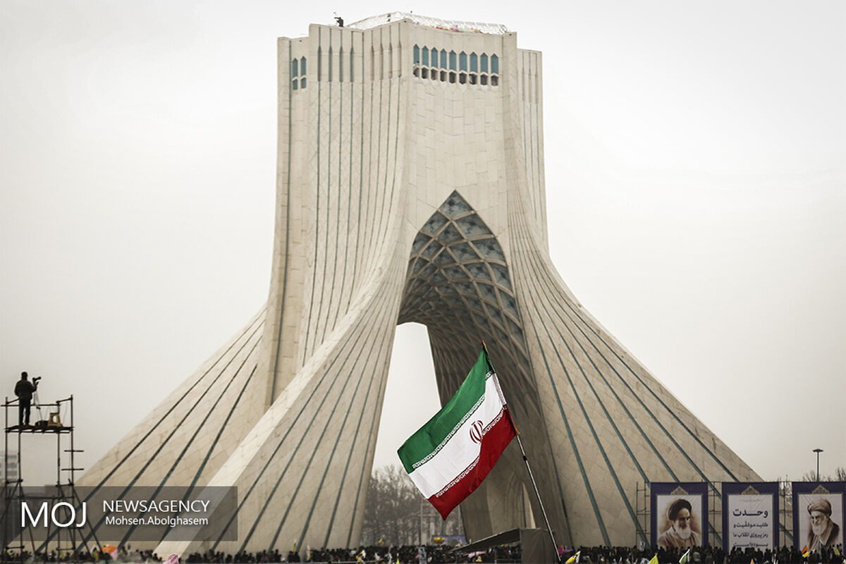 سخنرانی رییس جمهور در یوم الله ۲۲ بهمن 