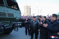 رونمایی کره‌شمالی از موشک‌انداز با قابلیت هسته‌ای