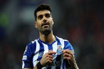 مهدی طارمی در جمع 10 بازیکن برتر جهان قرار دارد