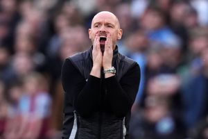 بایر لورکوزن اریک تن‌هاخ را اخراج کرد