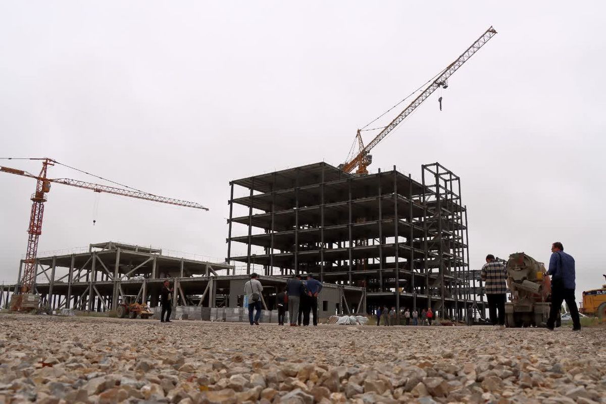 بیمارستان  در حال احداث نجف زاده اردبیل