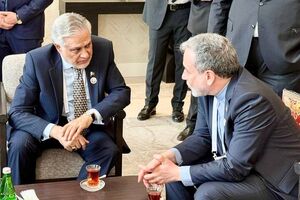 وزیران امور خارجه ایران و پاکستان رایزنی کردند
