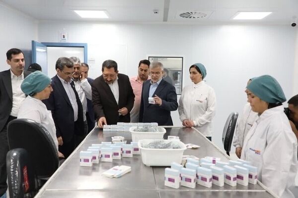 توسعه صنعت دارو یکی از محورهای تحقق اقتصاد مقاومتی است