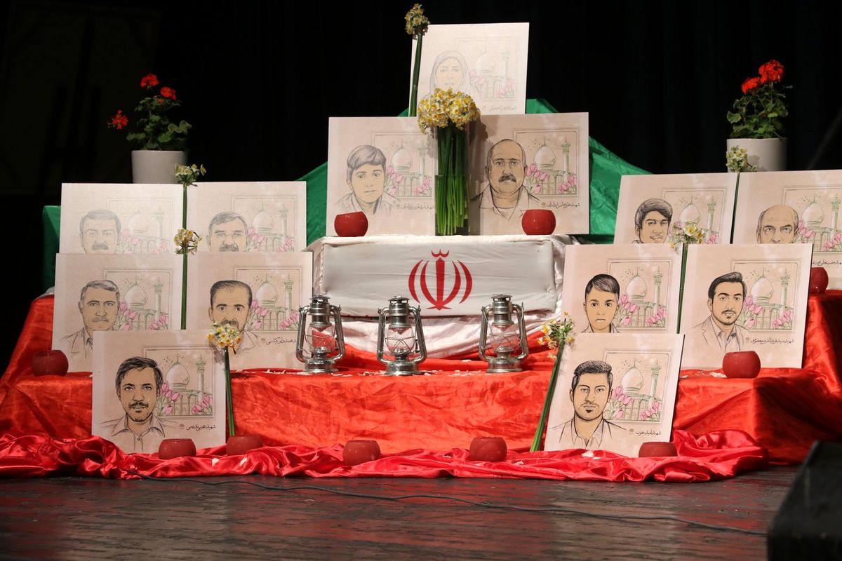 آیین آینه های شکسته 