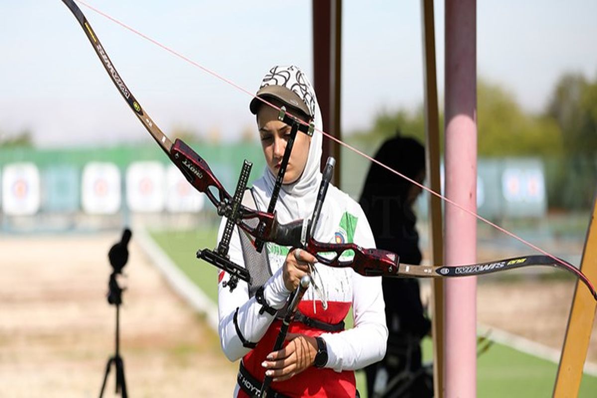 نیلوفرعباسی