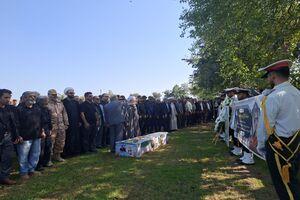پیکر مطهر جانباز سرافراز حبیب‌الله مرادی در گلزار شهدای اسلام‌آباد آرام گرفت