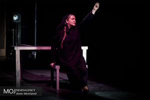 نمایش سونات پاییزی