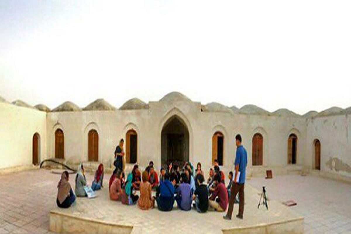 کاروانسرای بستک