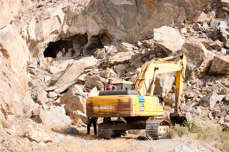 ابرکوه قطب مهم معادن سنگهای ساختمانی استان یزد
