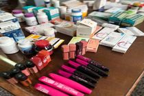  معدوم سازی ۸۰ قلم دارو  و فرآورده های آرایشی و بهداشتی تاریخ گذشته