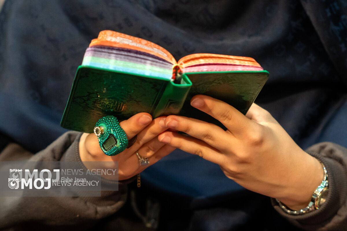 آیین معنوی اعتکاف در فاطمیه بزرگ تهران