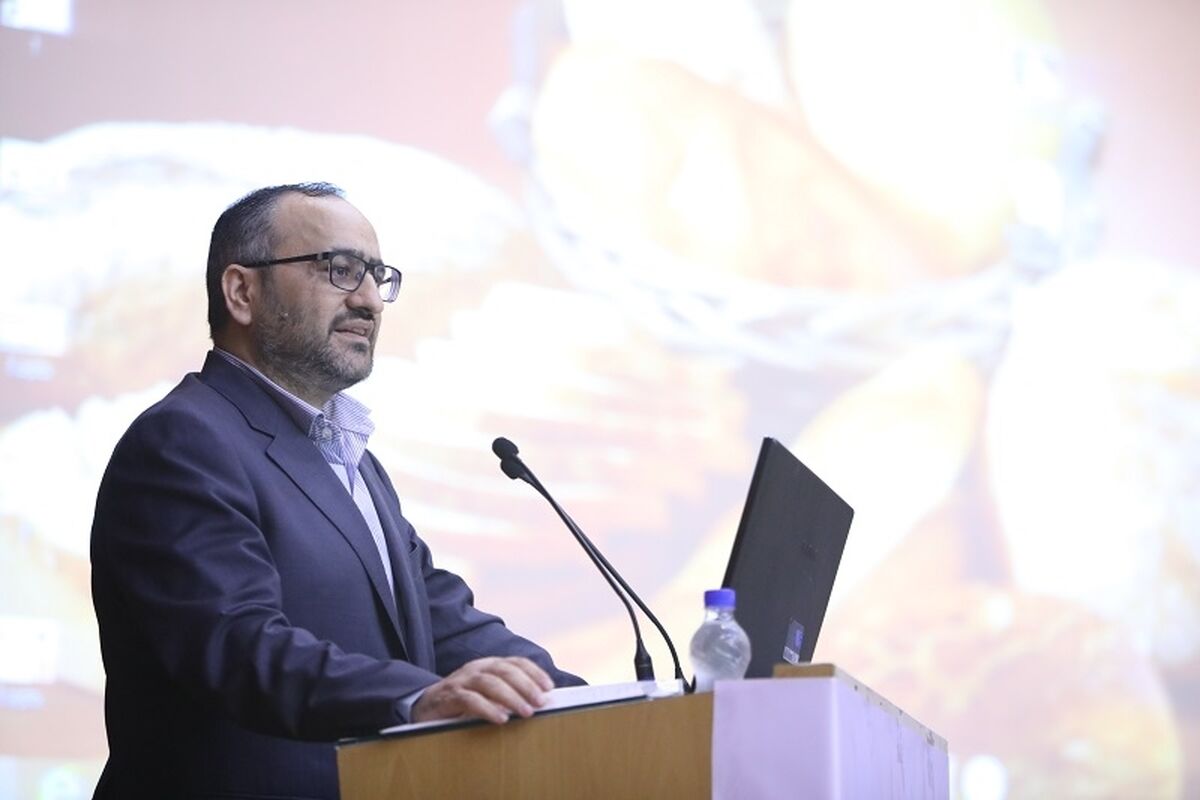 پرتو افکنان