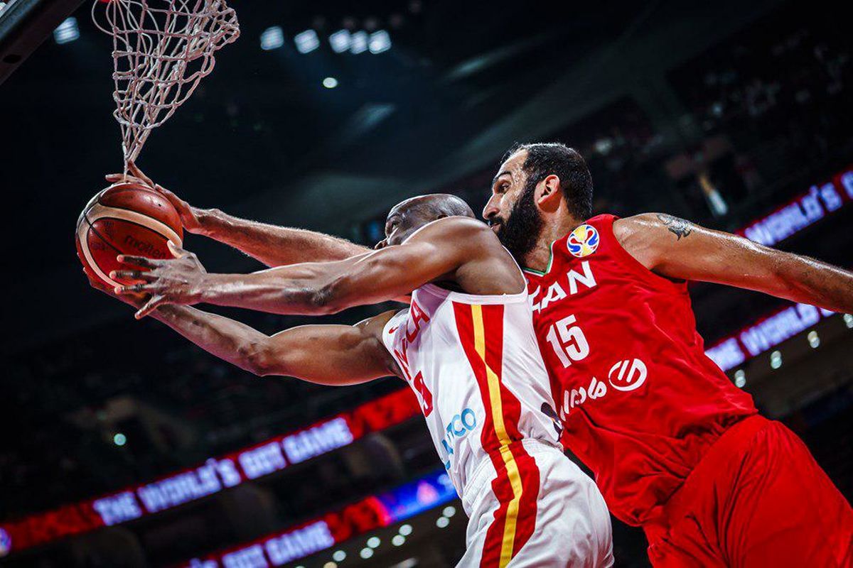 دیدار تیم‌های ملی بسکتبال ایران و آنگولا