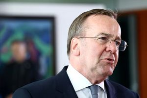 آلمان فقط با مجوز بین المللی نیرو به اوکراین اعزام می‌کند