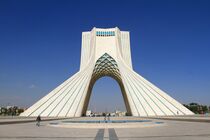 علت تیراندازی دیروز در میدان آزادی چه بود؟