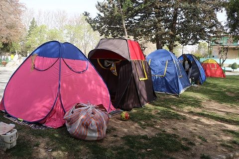 آماده سازی پارکهای ملت و نسیم در سنندج برای اسکان مهمانان نوروزی