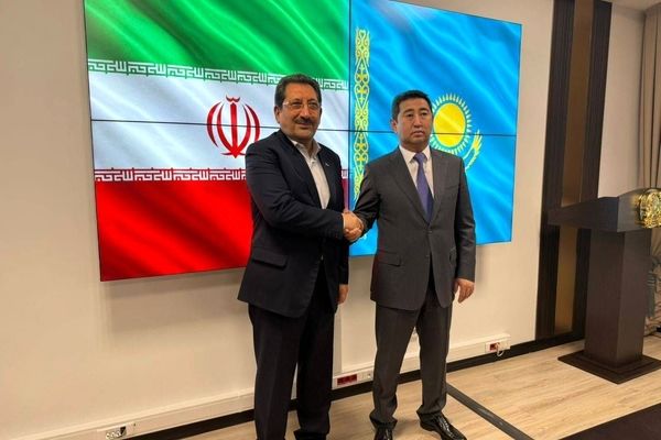 وزیر صنعت، معدن و تجارت ایران با وزیر کشاورزی قزاقستان دیدار کرد