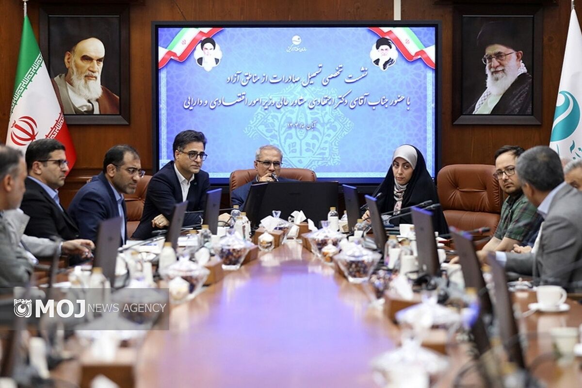 نشست اقتصادی با مشاور وزیر اقتصاد در کیش