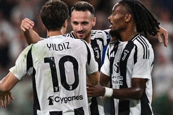 یوونتوس مدعی قهرمانی سری‌آ است