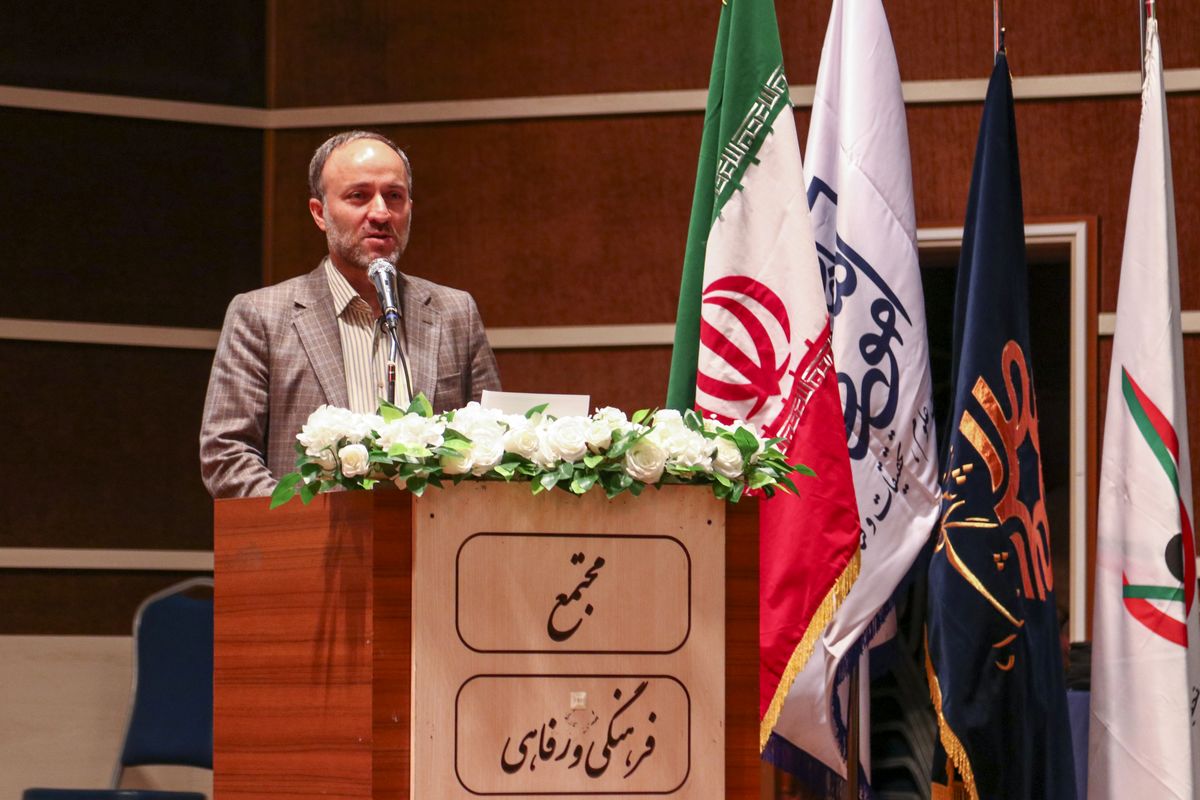 معاون وزیر علوم تحقیقات و فناوری 