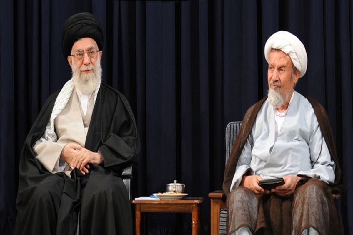رهبری و آیت الله مومن