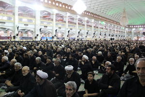 عزاداری مردم در نماز جمعه عاشورایی تبریز + تصاویر