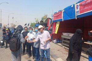 موکب چینی‌ها برای خدمت‌رسانی به زائران اربعین حسینی+فیلم