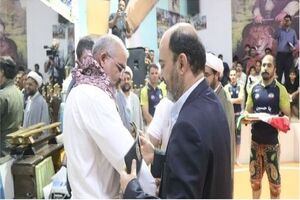 بازوبند پهلوانی به فرمانده ناوگروه ۸۶ نیروی دریایی ارتش اعطا شد