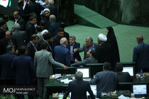 نمایندگان مجلس کلاهشان را قاضی کنند