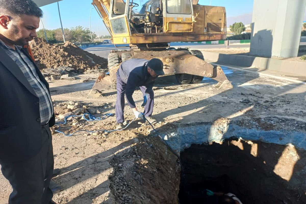 گرفتگی مسیر فاضلاب شهری اردبیل