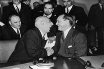 پخش بازی در زمین نفت از شبکه پنج سیما