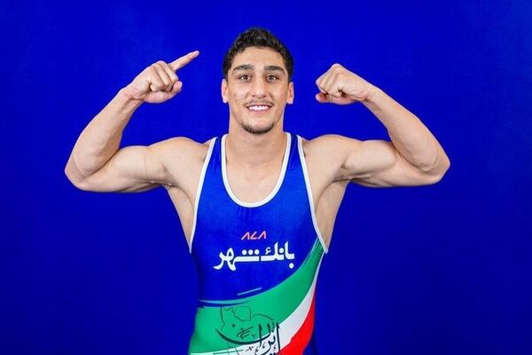 قهرمانی ۹۰ ثانیه ای علیرضا محمدحسینی در کشتی فرنگی جوانان آسیا