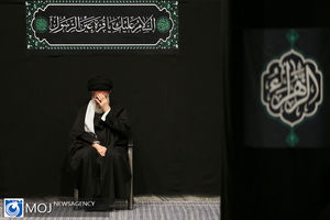 برگزاری اولین شب عزاداری حضرت زهرا(س) با حضور رهبر انقلاب